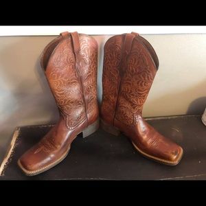 Arias women’s boots